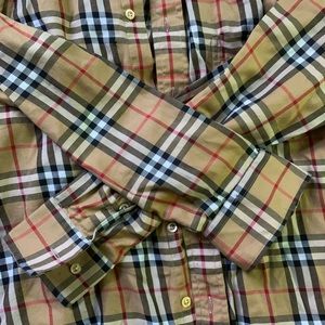 Men’s Burberry classic long sleeve dress shirt